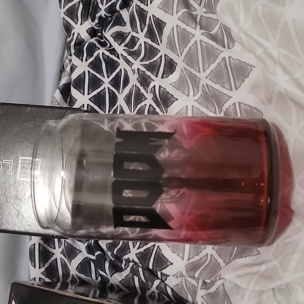 Collectable rear 2 colored class cup doom with pic on it 2016